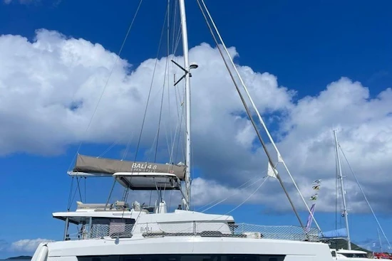 Bali 4.8 Yacht For Sale