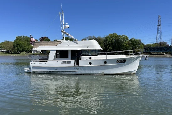 Beneteau 44 Swift Trawler Yacht For Sale