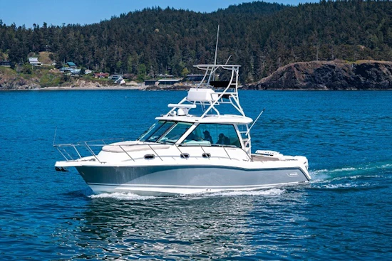 Boston Whaler 345 Conquest Yacht For Sale