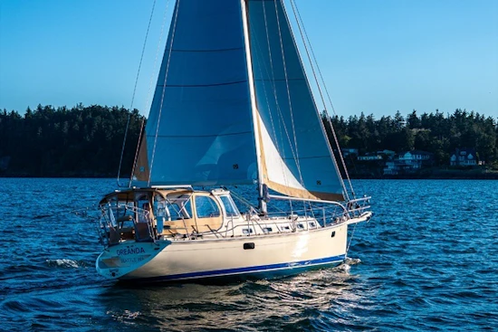 Island Packet 349 Yacht For Sale