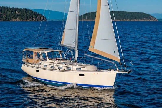 Island Packet 349 Yacht For Sale