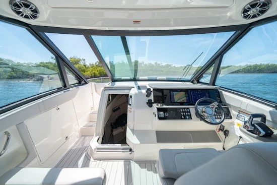 Sea Ray 320 Sundancer Yacht For Sale