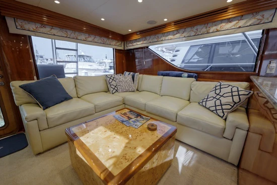 Hatteras 60 Convertible Yacht For Sale
