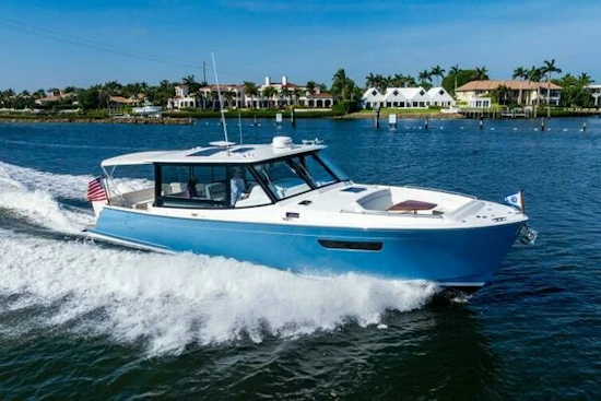 MJM 4 Yacht For Sale