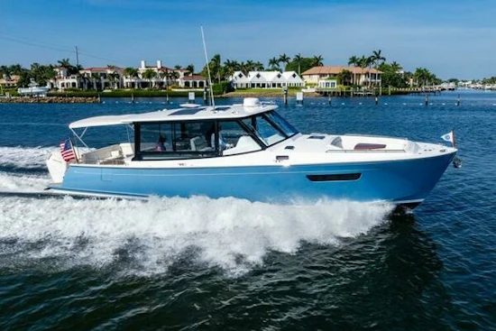 MJM 4 Yacht For Sale