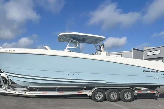 Twin Vee 340 GFX Yacht For Sale