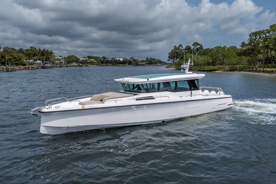 Axopar 45 XC Cross Cabin Yacht For Sale