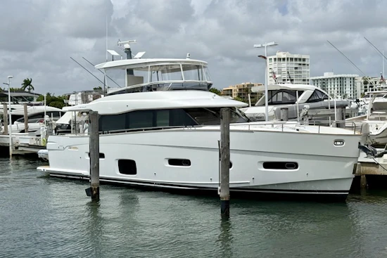 Azimut Magellano 66 Yacht For Sale