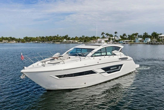 Cruisers Yachts 46 CANTIUS Yacht For Sale