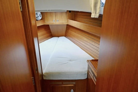 Hallberg-Rassy  Yacht For Sale