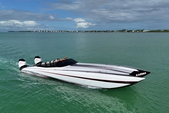 Statement 360 CAT Yacht For Sale