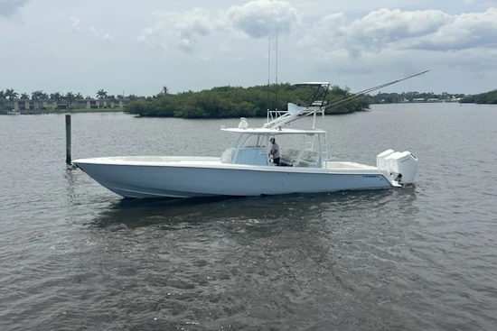 Contender Center Console Yacht For Sale