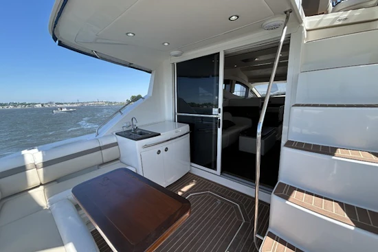 Sea Ray 450 Sedan Bridge Yacht For Sale