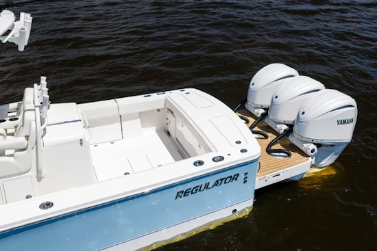 Regulator 34 Yacht For Sale
