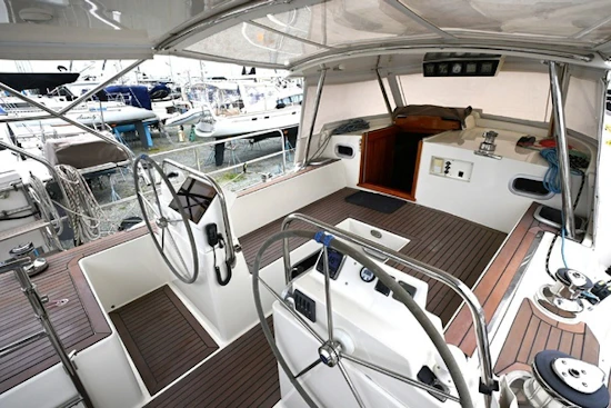 Waterline 50 Yacht For Sale