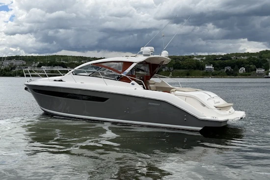 Pursuit SC 365i Sport Coupe Yacht For Sale
