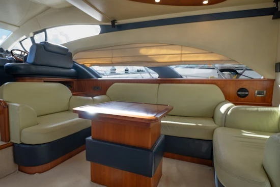 Azimut 50 Flybridge Yacht For Sale