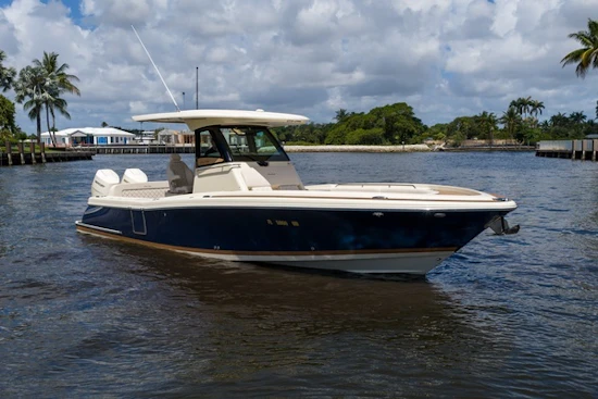Chris-Craft 30 Catalina Yacht For Sale