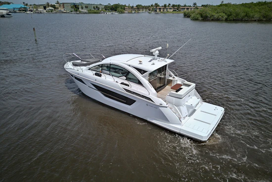 Cruisers Yachts 50 CANTIUS Yacht For Sale