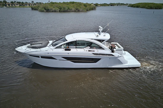 Cruisers Yachts 50 CANTIUS Yacht For Sale