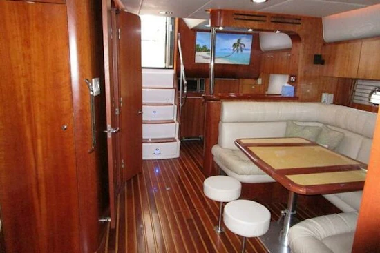 Tiara Yachts 5200 Express Yacht For Sale
