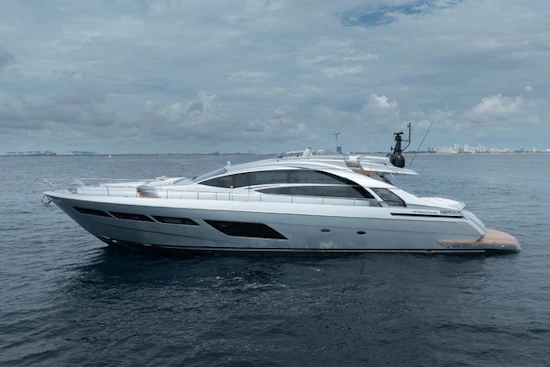 Pershing 8X Yacht For Sale