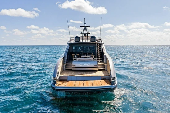 Pershing GTX80 Yacht For Sale