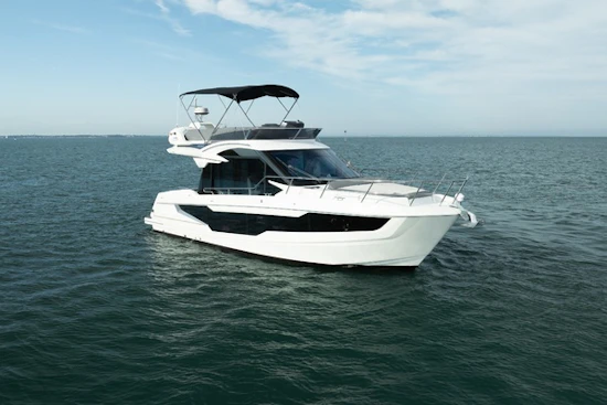 Galeon 400 Flybridge Yacht For Sale