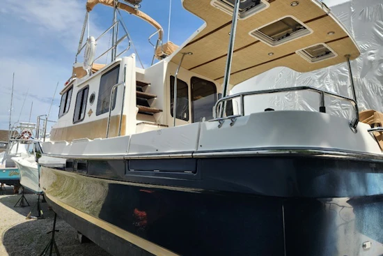 Ranger Tugs R-31 CB Yacht For Sale