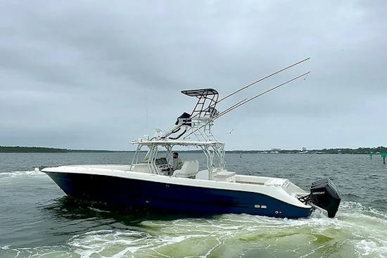 Hydra-Sports Vector 4100CC Yacht For Sale