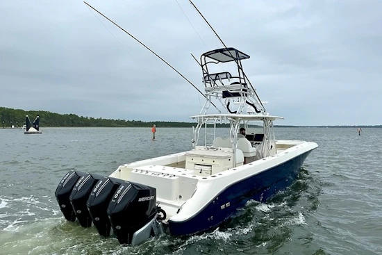 Hydra-Sports Vector 4100CC Yacht For Sale