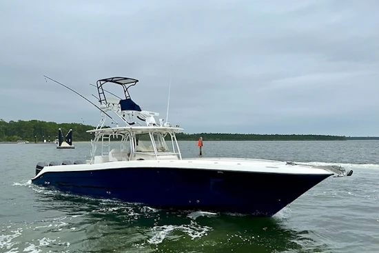 Hydra-Sports Vector 4100CC Yacht For Sale