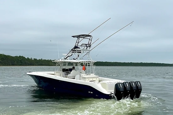 Hydra-Sports Vector 4100CC Yacht For Sale