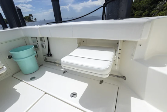 Boston Whaler 315 Conquest Yacht For Sale