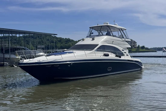 Sea Ray 550 SEDAN BRIDGE Yacht For Sale