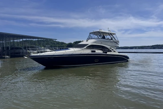 Sea Ray 550 SEDAN BRIDGE Yacht For Sale