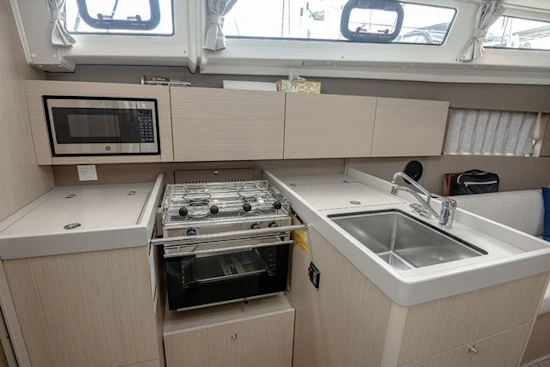 Beneteau 38.1 Yacht For Sale