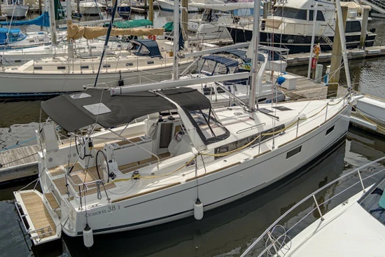 Beneteau 38.1 Yacht For Sale