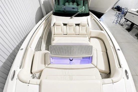 Tiara Yachts 48 LS Yacht For Sale