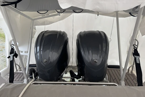 Cutwater C-288 Yacht For Sale
