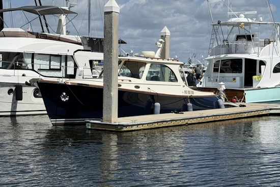 Hinckley Picnic Boat 37 MKIII Yacht For Sale