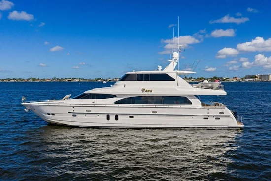 Horizon 82 Yacht For Sale