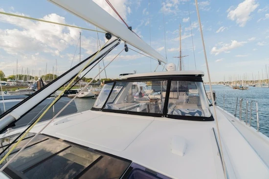 Beneteau Oceanis Yacht 62 Yacht For Sale