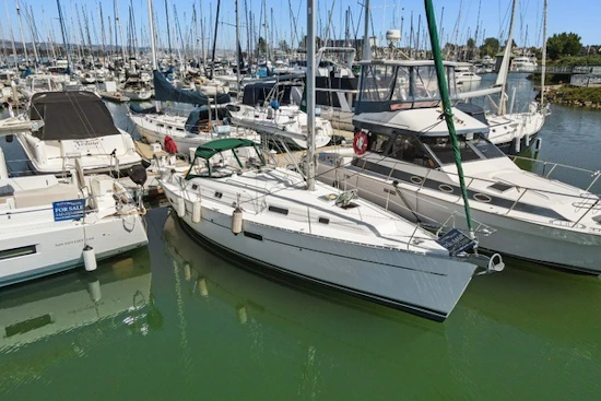 Beneteau  Yacht For Sale