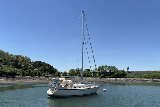 Island Packet  Yacht For Sale