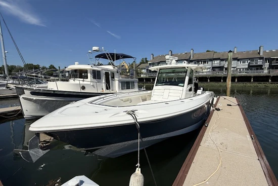 Boston Whaler  Yacht For Sale