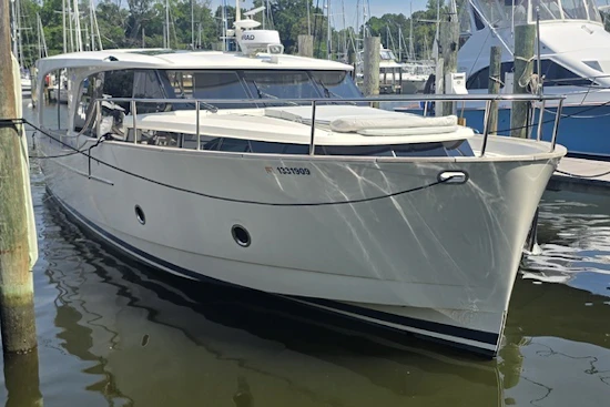 Greenline 40 Hybrid Yacht For Sale
