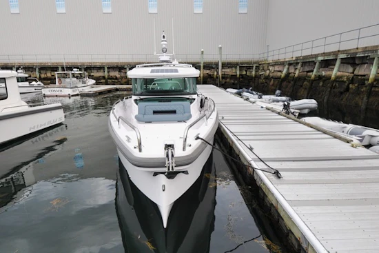 Axopar 37XC Yacht For Sale