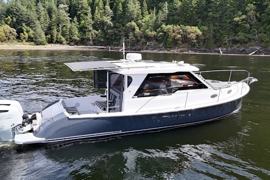 True North 34 outboard Yacht For Sale