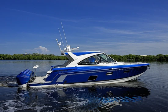 Formula 400 Super Sport Crossover Yacht For Sale